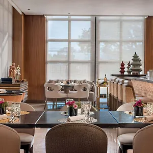 Hotel Dusit Thani, Davao Stadt