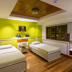 Hotel The Manor, Davao Stadt